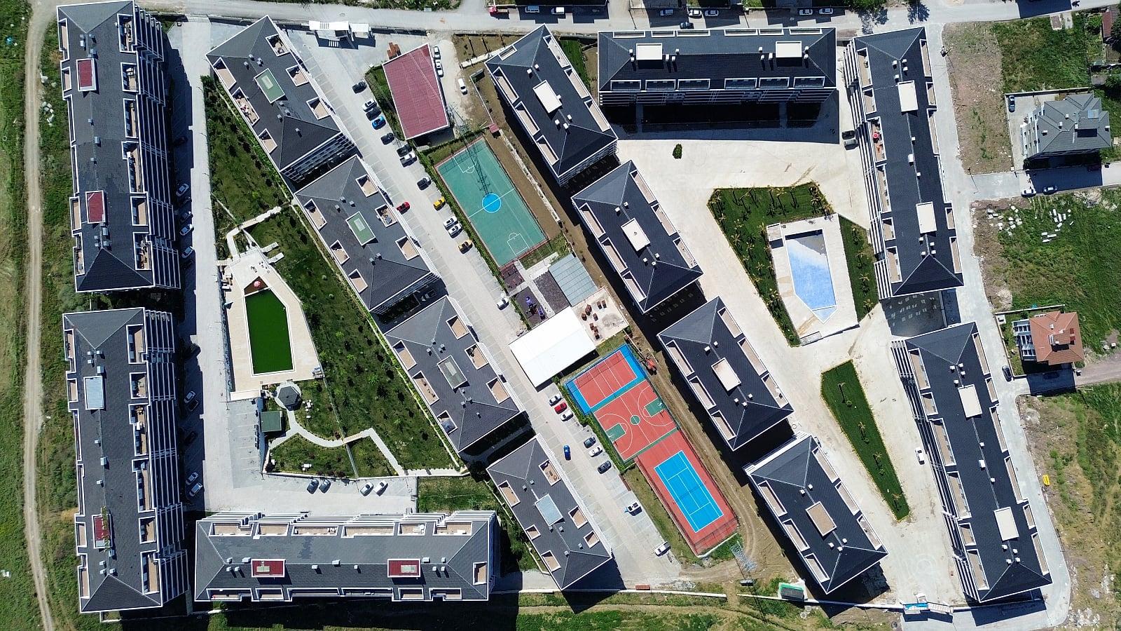 Apartments in Mehmet Akif Ersoy, Çiftlikköy (YVX-00168) — photograph 2
