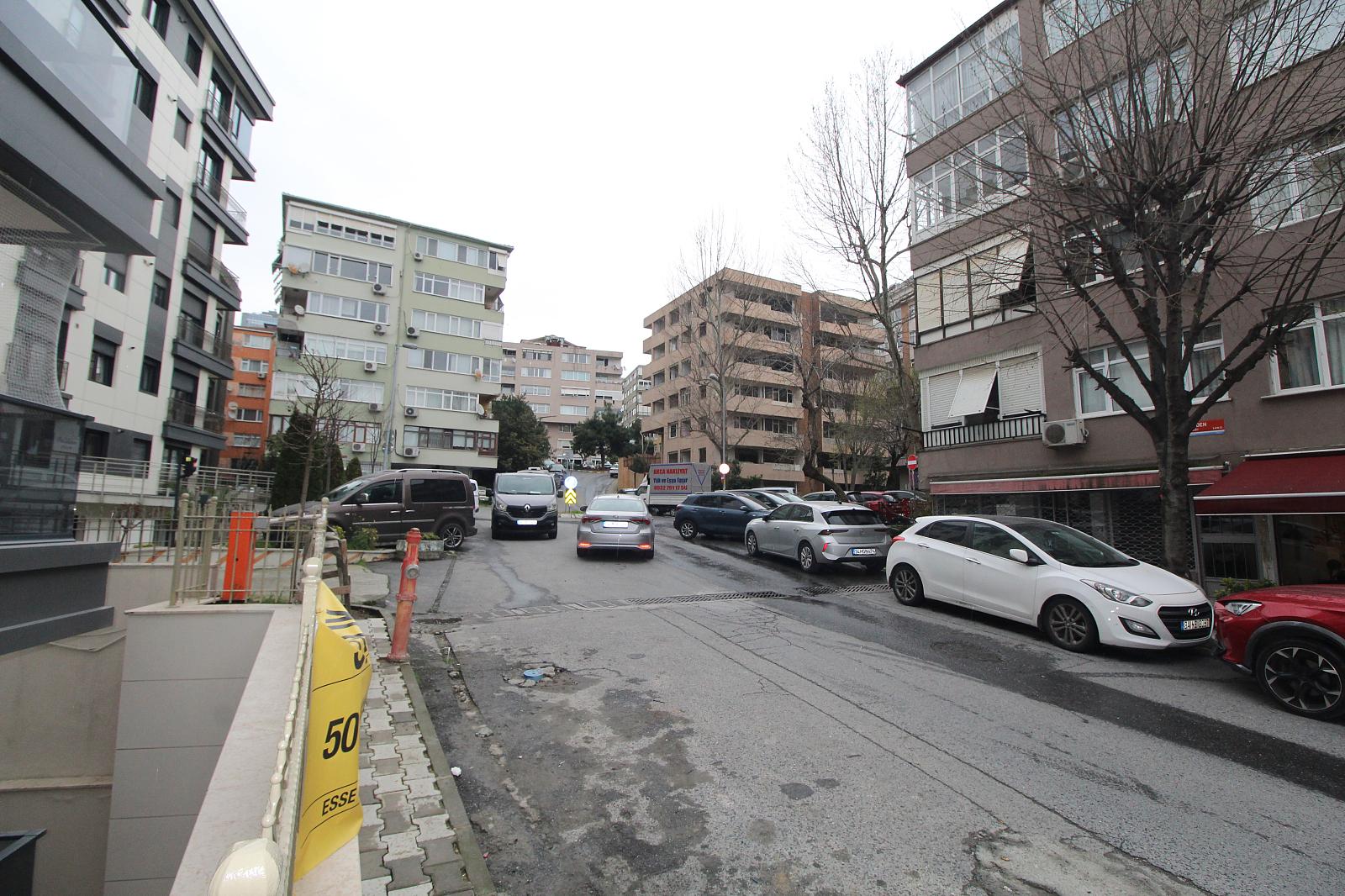 Apartments in Dikilitaş, Beşiktaş (IST-01804) — photograph 4