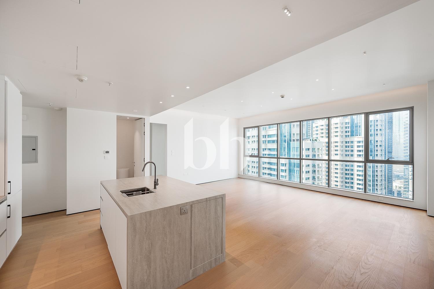 The Residences 5 — photograph 3